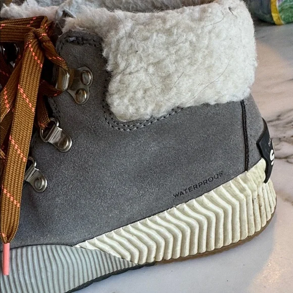 Sorel Out N About Winter Conquest Waterproof Boots w/Shearling Cuff Women’s 8.5 - Picture 12 of 16